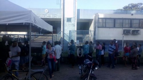 [Fórum Eleitoral passa a distribuir 350 senhas por dia para o recadastramento biométrico em Cam...]