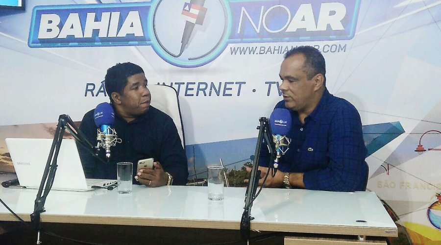 [Genivaldo Lima avalia gestão do prefeito de Dinha e fala sobre o desemprego em Simões Filho]