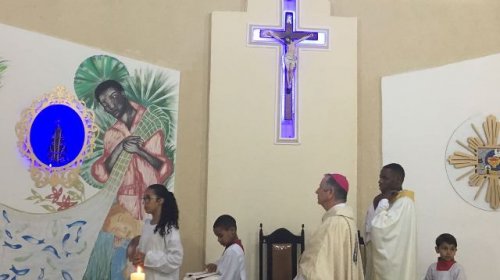 [Camaçari: Fiéis celebram Nossa Senhora Aparecida no bairro do Parque Satélite]