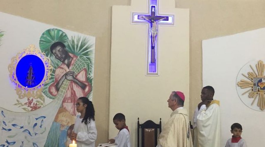 [Camaçari: Fiéis celebram Nossa Senhora Aparecida no bairro do Parque Satélite]