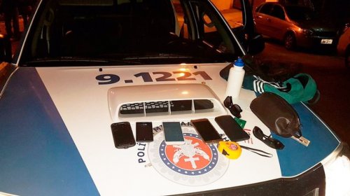 [Dupla é presa por assalto na região de Ondina; celulares e pertences de estudantes foram encon...]