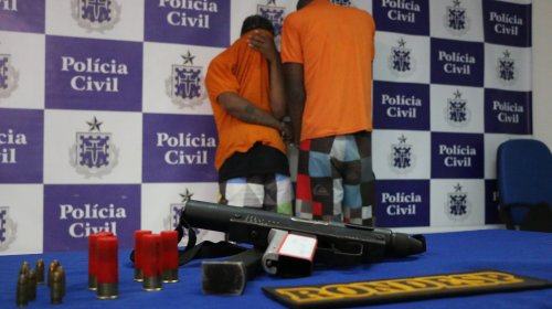 [Homicidas são capturados com submetralhadora no bairro de São Cristóvão]