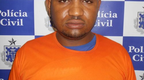 [Transsexual foi assassinado por ter sido confundido com informante, diz polícia]