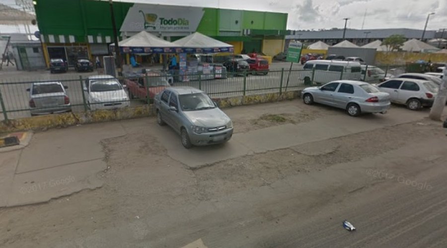[Bandidos invadem e roubam mercadorias de supermercado em Paripe]