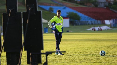 [Carpegiani não descarta liberar goleiro Jean para cobrar faltas e pênaltis: 
