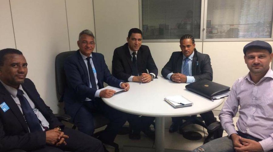 [Prefeito Dinha vai a Brasília buscar parcerias para fortalecer o município de Simões Filho]