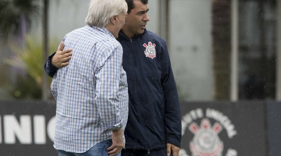 [Diretor do Corinthians garante Carille mesmo se time não ganhar à Série A: 