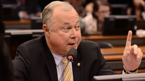 [Deputado Paulo Azi vai à Polícia Federal e levanta suspeita sobre quem incendiou a Seinfra]