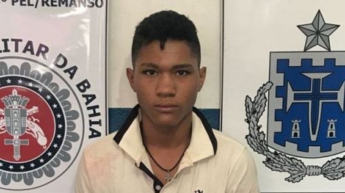 [Homem é preso e adolescente apreendido acusados de matar idoso para roubar arma]