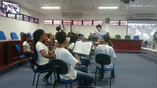 [Galeria: Sessão solene concede título de cidadão Simõesfilhense a Roque Santos]