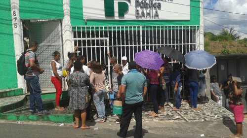 [Simões Filho: população enfrenta suplício para conseguir atendimento na Defensoria Pública]