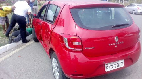 [Motociclista sofre fratura exposta em acidente próximo ao Aeroporto Luís Eduardo Magalhães]