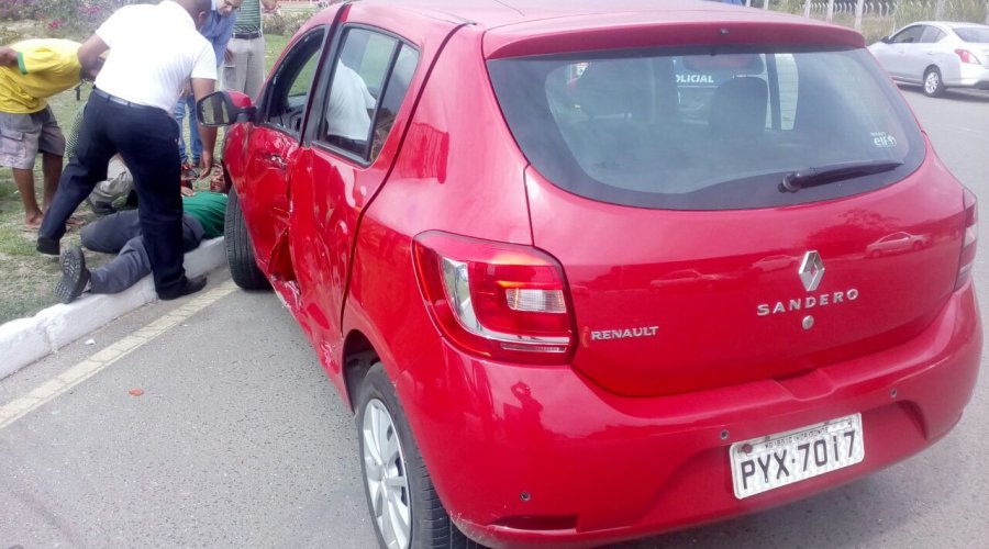 [Motociclista sofre fratura exposta em acidente próximo ao Aeroporto Luís Eduardo Magalhães]