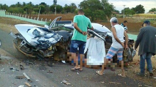[Família morre durante batida entre dois carros em Irecê]
