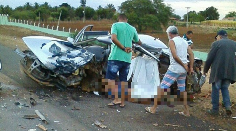 [Família morre durante batida entre dois carros em Irecê]