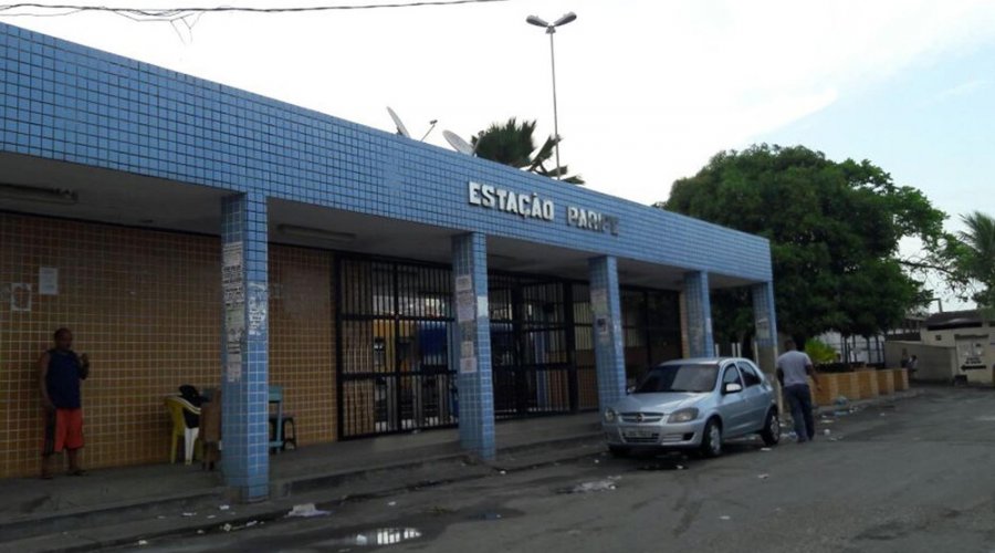 [Trabalhadores dos trens do Subúrbio iniciam paralisação de 24 horas]