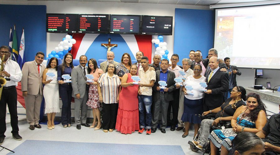 [Cidadãos camaçarienses foram homenageados na Câmara nesta sexta (15)]