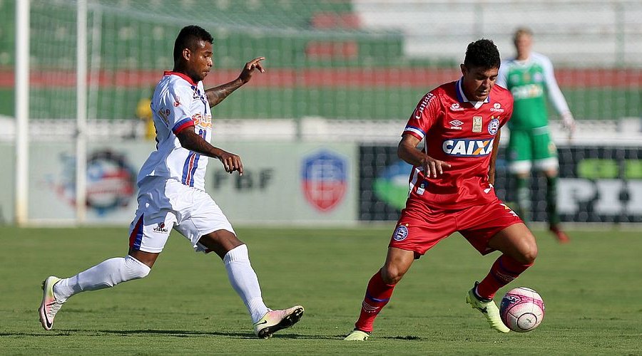 [Veja os melhores momentos e o gol da derrota do Bahia para seu 