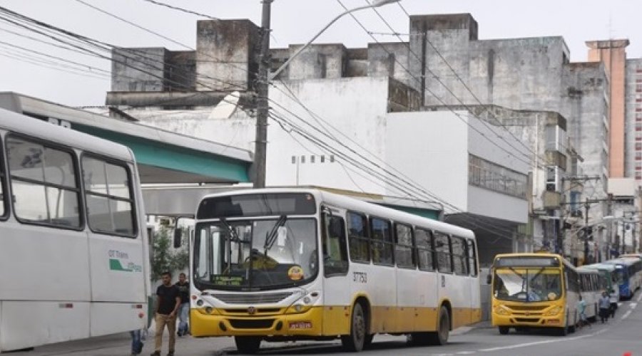 [Prepare o bolso: tarifa de ônibus de Salvador subirá de R$ 3,70 para R$ 4]