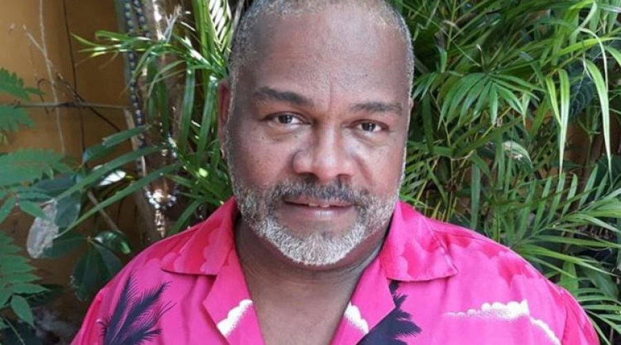 [Presidente do Grupo Gay da Bahia sofre AVC e é internado em UTI]