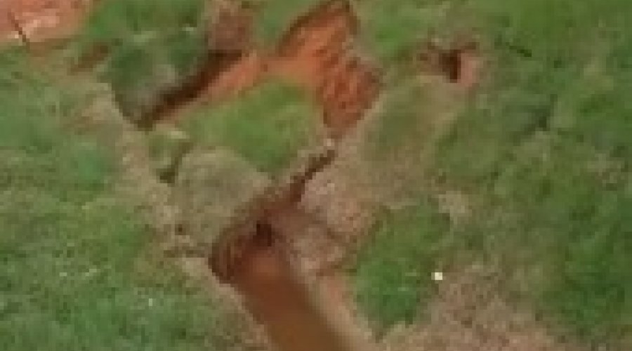 [Encosta entregue pelo Governo do Estado no bairro de Plataforma apresenta problemas]