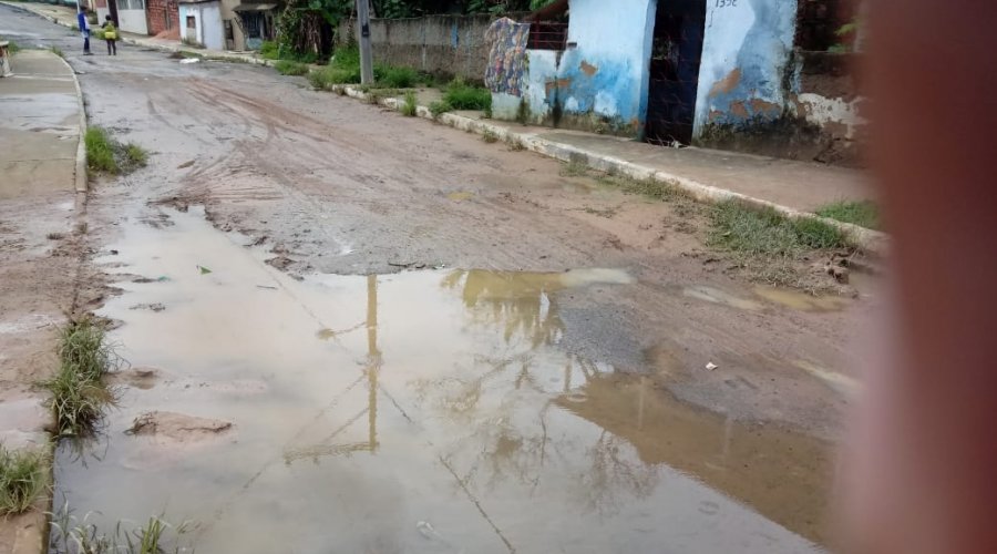 [Denúncia: chuva causa alagamentos em ruas em Nova Constituinte ]