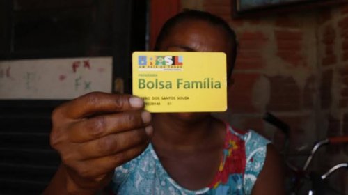 [Governo retira 1,3 mi de beneficiários do Bolsa Família]