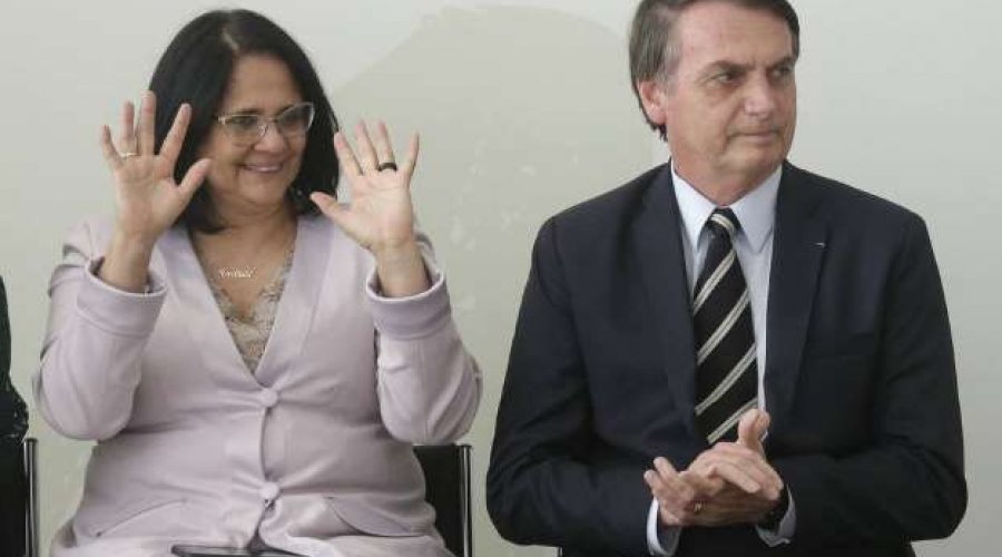 [Bolsonaro diz que não vai reforçar orçamento de combate à violência contra a mulher]
