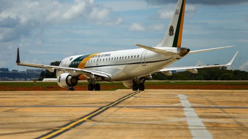 [Brasileiros resgatados na China chegam à Base Aérea de Anápolis (GO)]