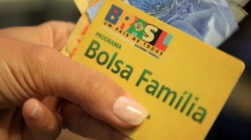 [Covide-19: Bolsa Família pode receber auxílio emergencial de R$450, aponta IPEA]