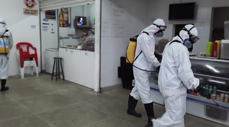 [Mercado Municipal do Jardim Cruzeiro passa por higienização contra covid-19]