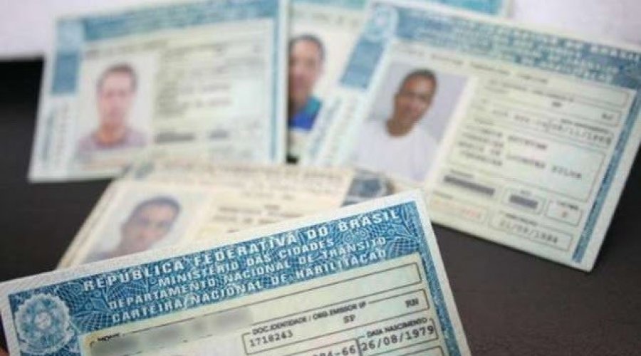 [CNHs crescem 38% em 10 anos, mas proporção cai entre jovens]