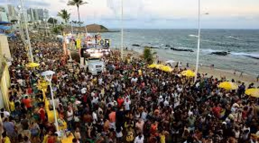[Carnaval pode acontecer em julho de 2021; 