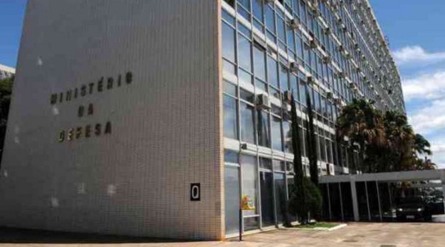 [Ministério da Defesa deve ter mais dinheiro do que a Educação em 2021]
