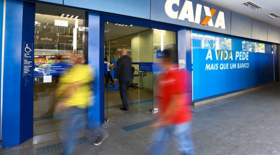 [Caixa abre 770 agências hoje (22)]