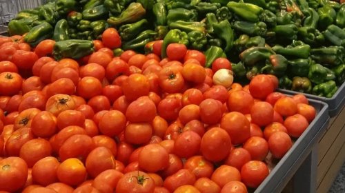 [Prévia da inflação em abril é de 0,43%, com altas principalmente em alimentação e saúde; Salva...]