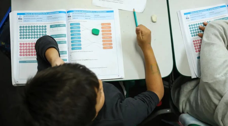 [Vagas na área de educação fazem o desemprego ser o menor já registrado]