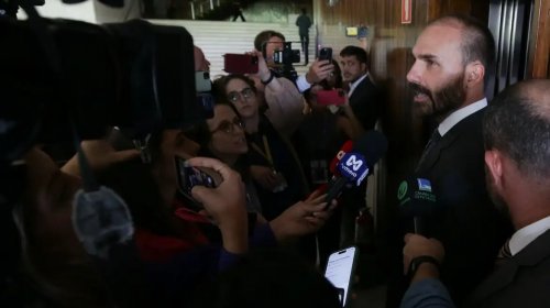 [Por unanimidade, STF torna Eduardo Bolsonaro réu por atuação nos EUA]