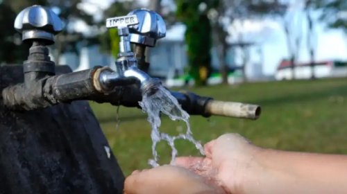 [Nova lei torna água potável e saneamento básico direitos fundamentais de estudantes em todo o...]