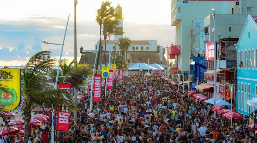 [Carnaval de 2026 deve levar mais de 1,2 milhão de visitantes a Salvador e injetar R$ 2,6 bilhões na economia]