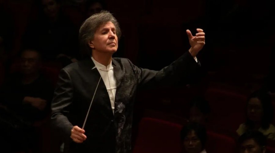[Ricardo Castro celebra turnê do Neojiba e defende mais investimentos para jovens músicos da Bahia]