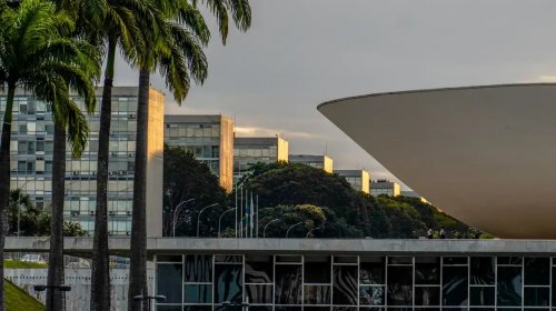 [Congresso se aproxima do recesso sem votar PEC 6x1 e PL da Misoginia]